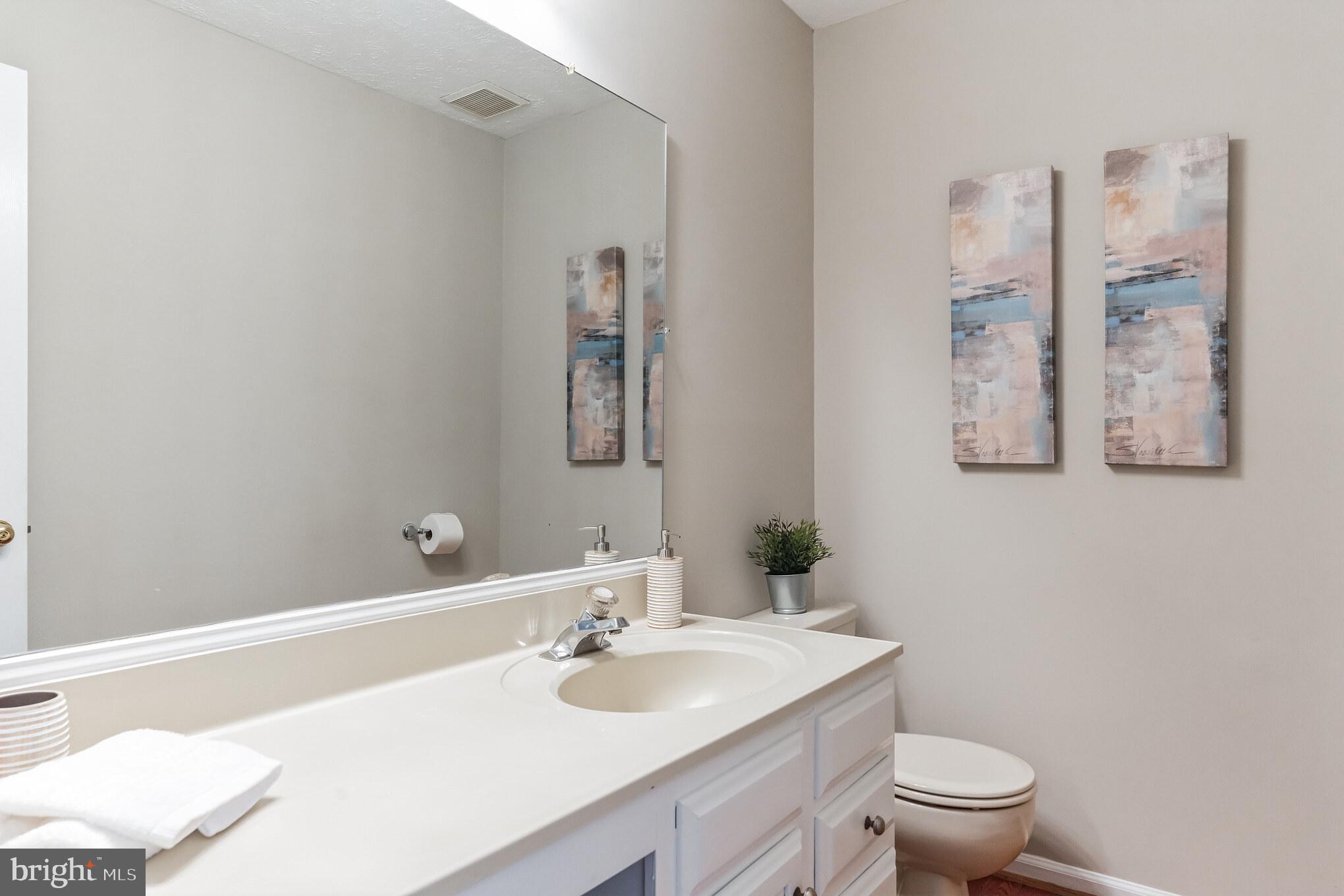 13472 Bregman Road Silver Spring, MD 20904 - Photo 16 of 32 Powder room off the foyer