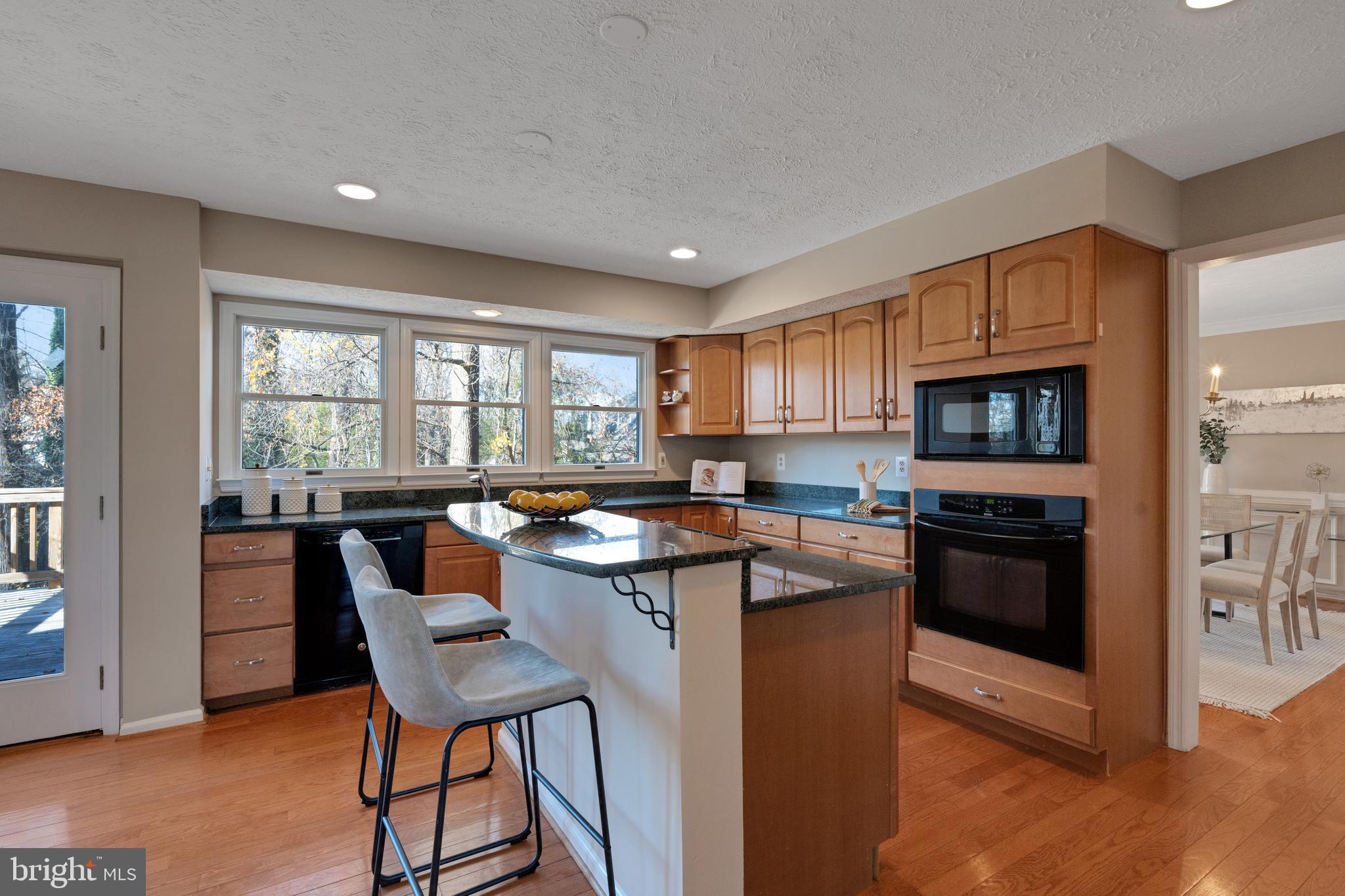 13472 Bregman Road Silver Spring, MD 20904 - Photo 7 of 32 Center island kitchen