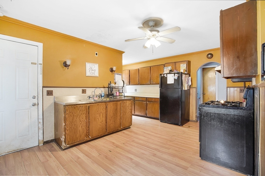 153 Fort Pleasant Avenue Springfield, MA 01108 - Photo 11 of 37 Gallery Image 11