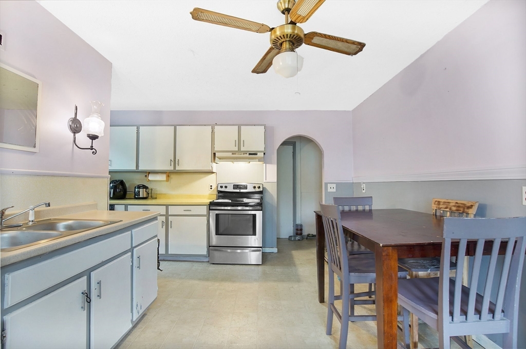 153 Fort Pleasant Avenue Springfield, MA 01108 - Photo 20 of 37 Gallery Image 20