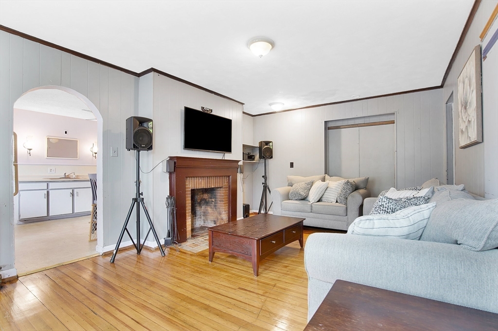 153 Fort Pleasant Avenue Springfield, MA 01108 - Photo 22 of 37 Gallery Image 22