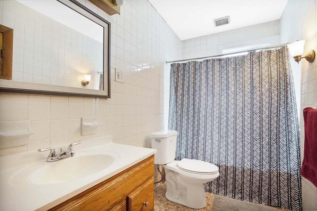 153 Fort Pleasant Avenue Springfield, MA 01108 - Photo 29 of 37 Gallery Image 29