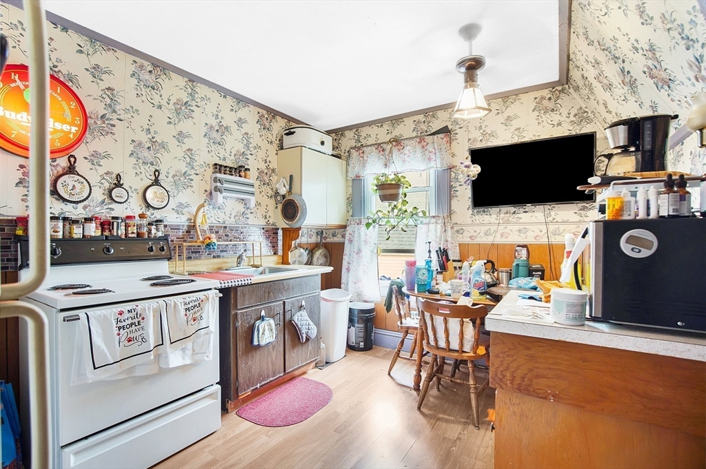 153 Fort Pleasant Avenue Springfield, MA 01108 - Photo 33 of 37 Gallery Image 33