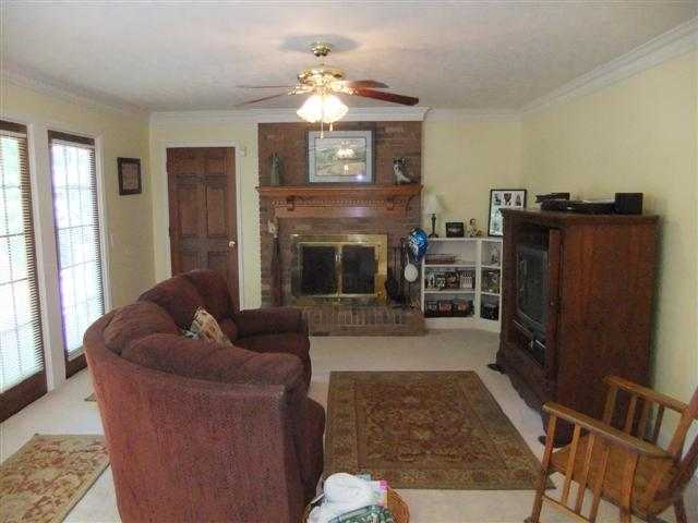 204 West Hackney Road Greer, SC 29650 - Photo 6 of 24 Gallery Image 6