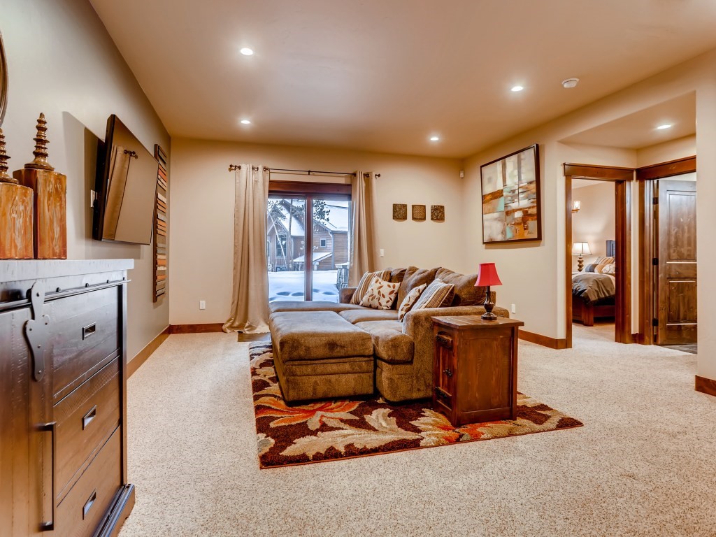 869 Independence Road, Unit B Keystone, CO 80435 - Photo 25 of 35 Gallery Image 25