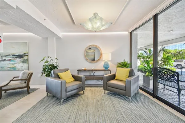 $4,000 | 101 Benjamin Franklin Drive, Unit 61, Sarasota, FL 34236