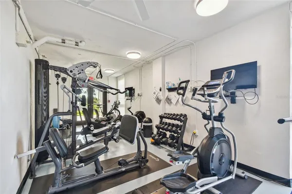 $4,000 | 101 Benjamin Franklin Drive, Unit 61, Sarasota, FL 34236