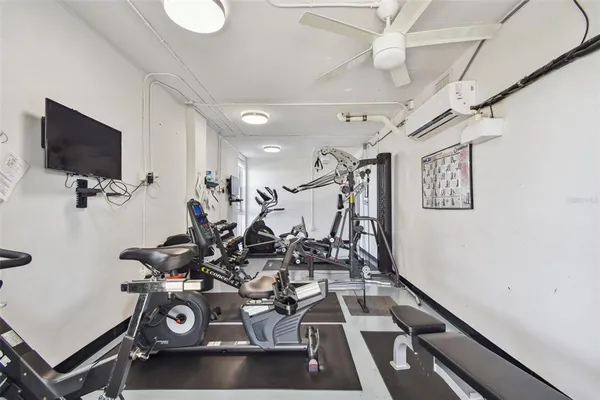 $4,000 | 101 Benjamin Franklin Drive, Unit 61, Sarasota, FL 34236