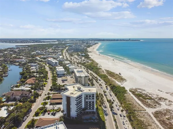 $4,000 | 101 Benjamin Franklin Drive, Unit 61, Sarasota, FL 34236
