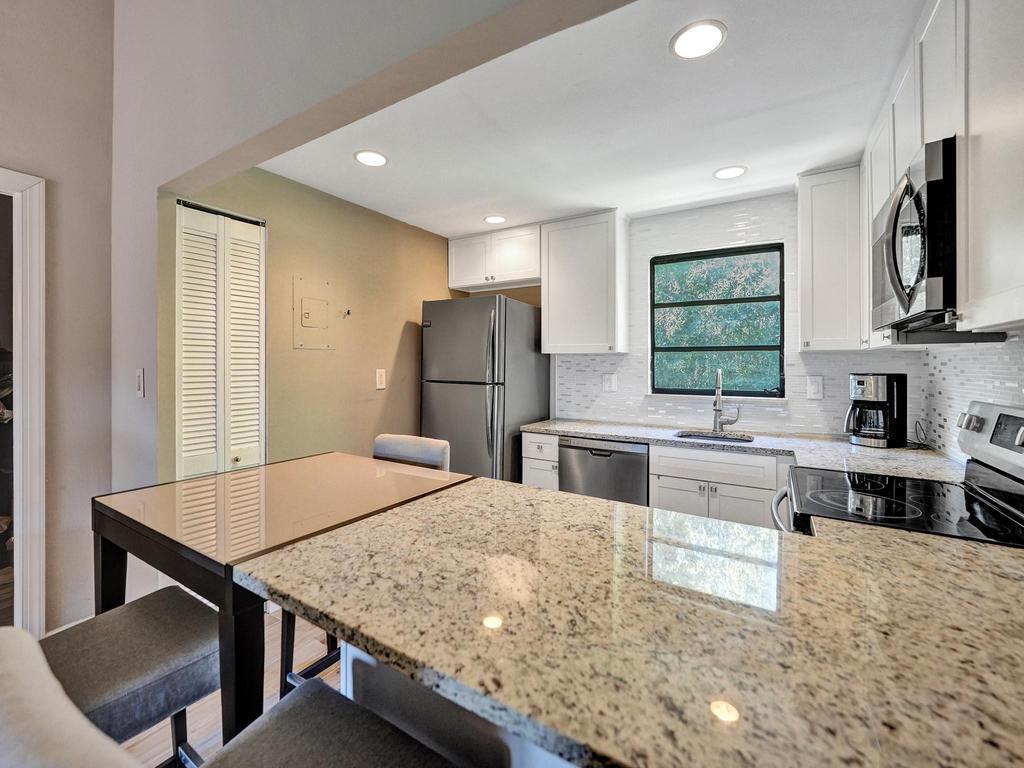Breakfast bar