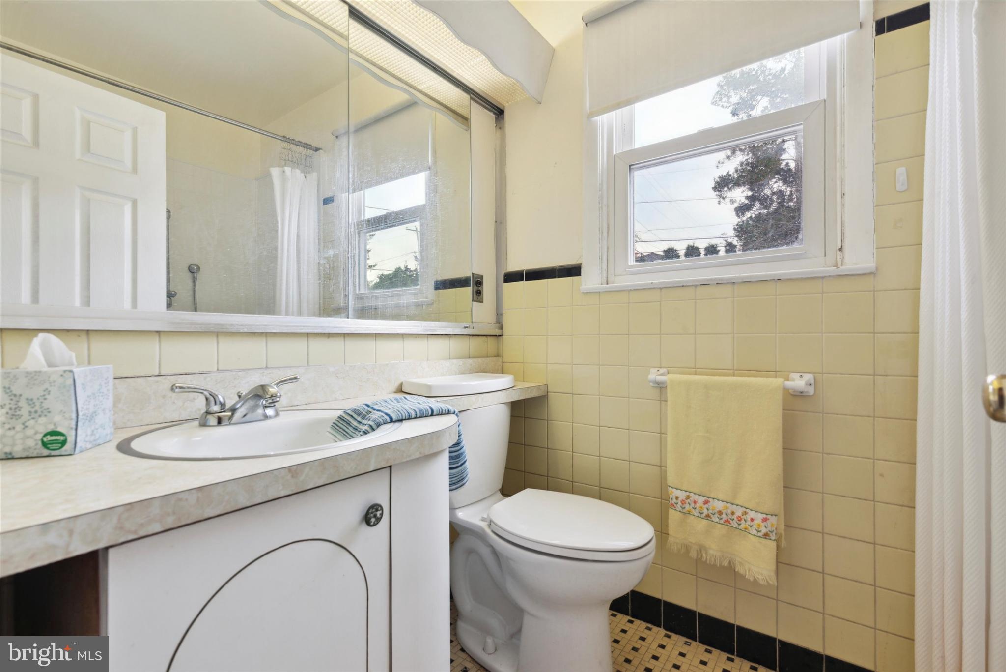 239 Lawrence Road Broomall, PA 19008 - Photo 19 of 25 Hall bathroom w/zero entry shower