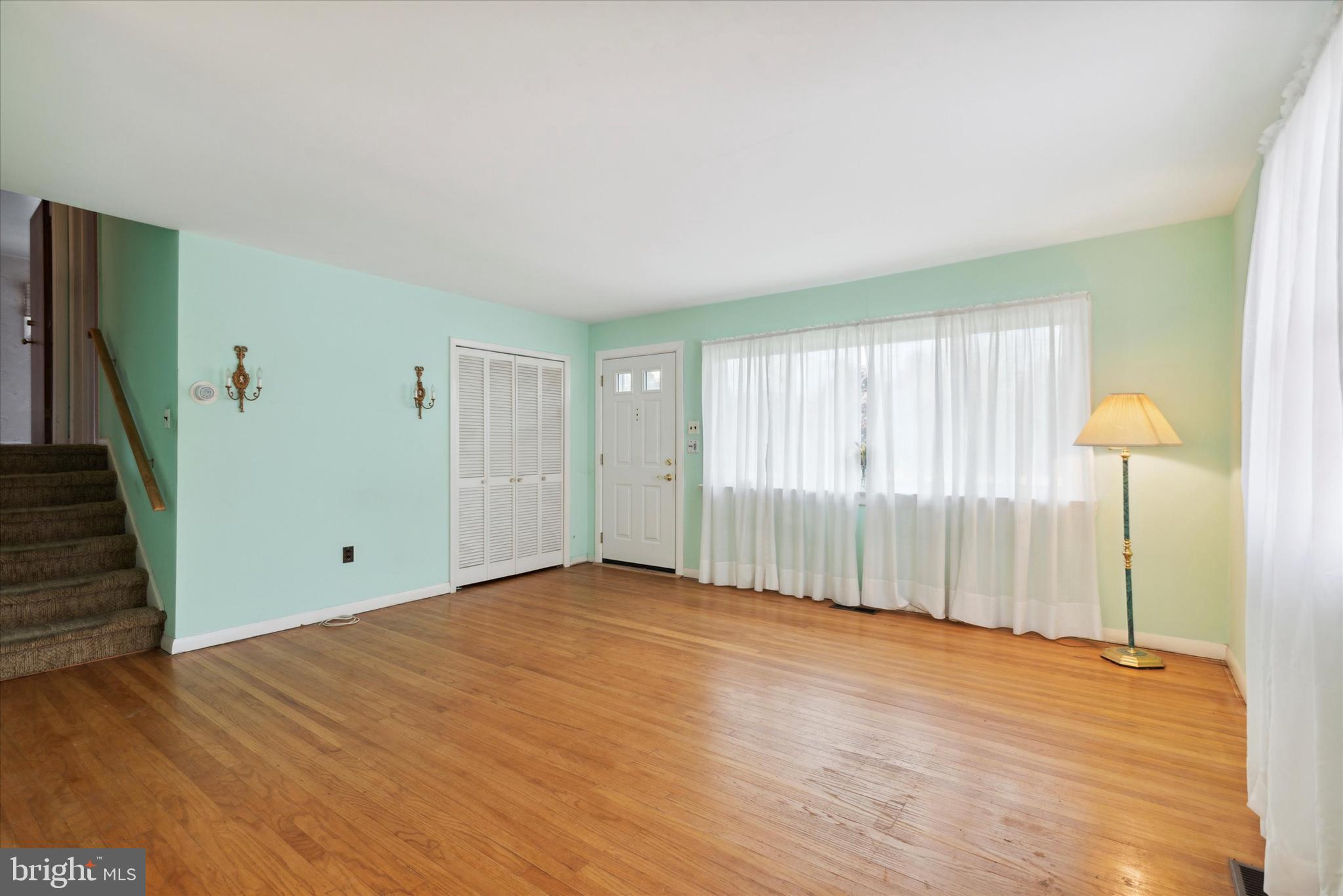 239 Lawrence Road Broomall, PA 19008 - Photo 4 of 25 Hardwood flooring