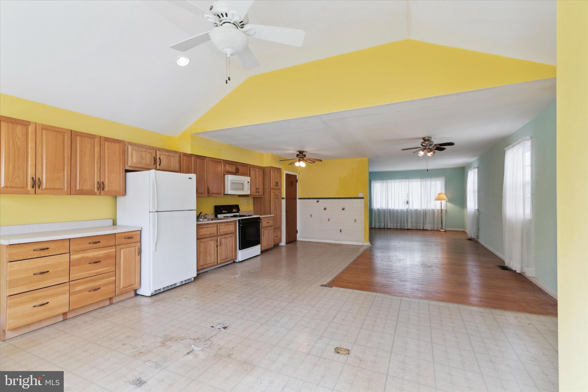 239 Lawrence Road Broomall, PA 19008 - Photo 10 of 25