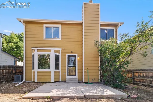 $395,000 | 6125 Lowlander Court, Colorado Springs, CO 80922