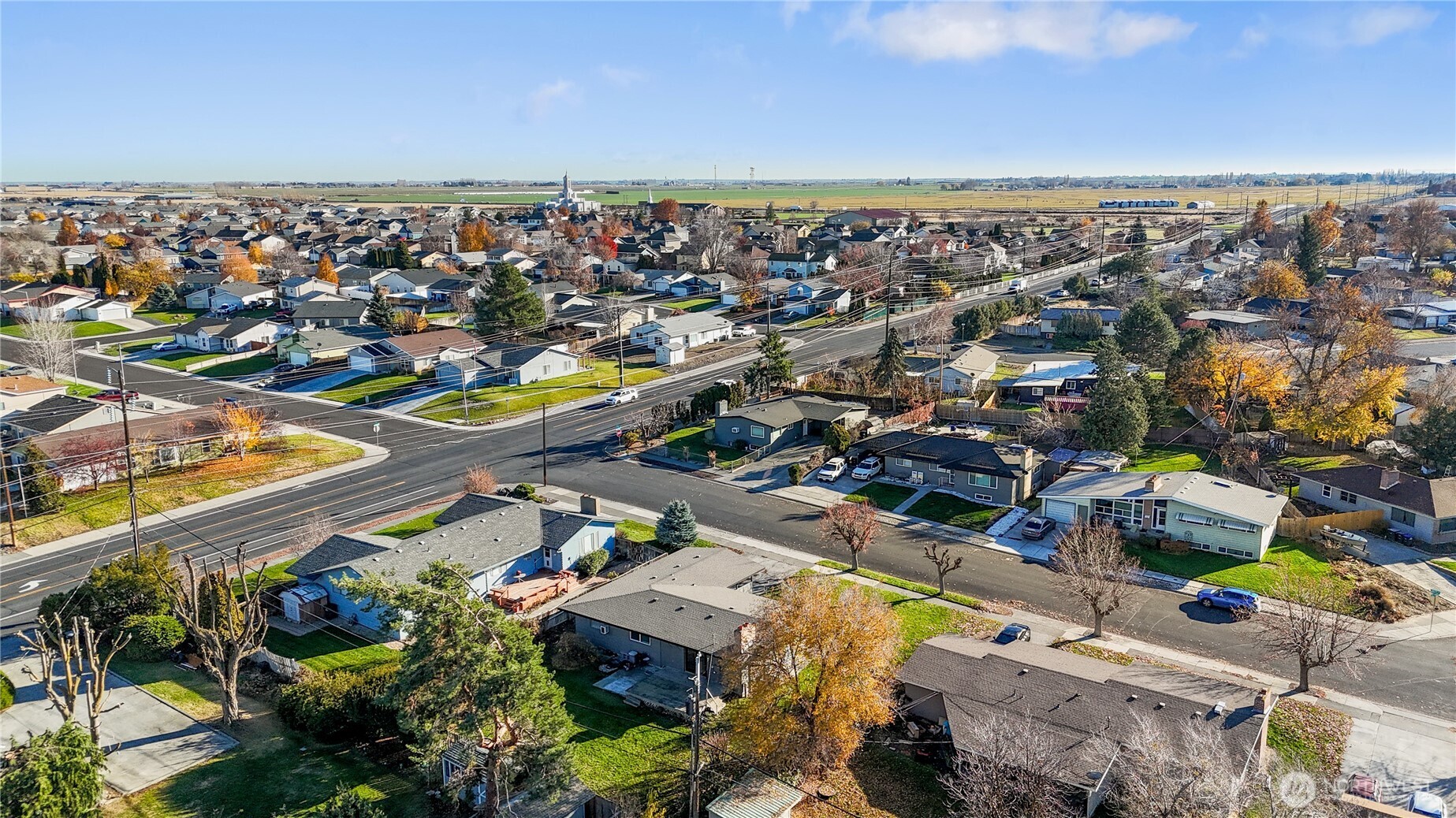 110 Linden Avenue Moses Lake, WA 98837 - Photo 37 of 40 an aerial view of a city
