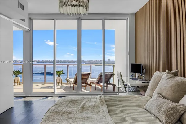 $7,000 | 2020 North Bayshore Drive, Unit 3509, Miami, FL 33137