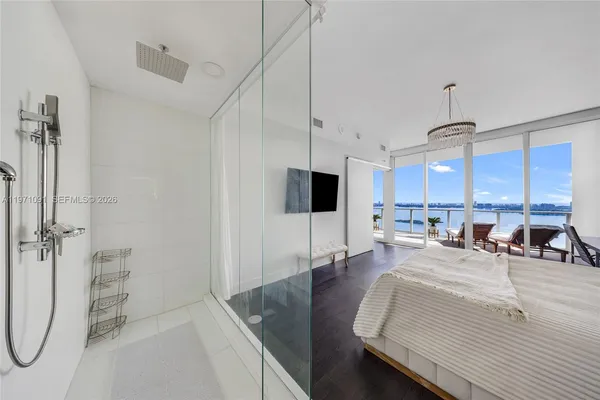 $7,000 | 2020 North Bayshore Drive, Unit 3509, Miami, FL 33137