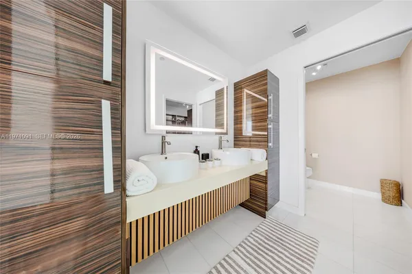 $7,000 | 2020 North Bayshore Drive, Unit 3509, Miami, FL 33137