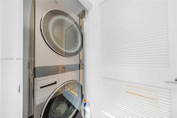 $7,000 | 2020 North Bayshore Drive, Unit 3509, Miami, FL 33137