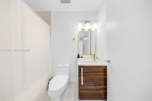 $7,000 | 2020 North Bayshore Drive, Unit 3509, Miami, FL 33137