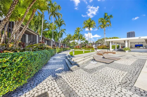 $7,000 | 2020 North Bayshore Drive, Unit 3509, Miami, FL 33137