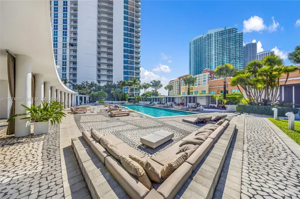 $7,000 | 2020 North Bayshore Drive, Unit 3509, Miami, FL 33137