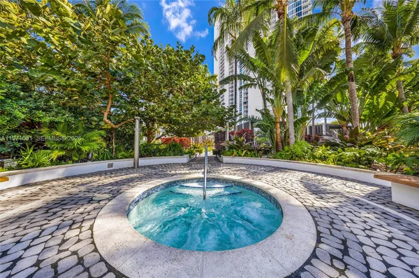 $7,000 | 2020 North Bayshore Drive, Unit 3509, Miami, FL 33137