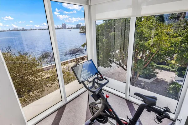 $7,000 | 2020 North Bayshore Drive, Unit 3509, Miami, FL 33137