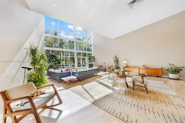 $7,000 | 2020 North Bayshore Drive, Unit 3509, Miami, FL 33137