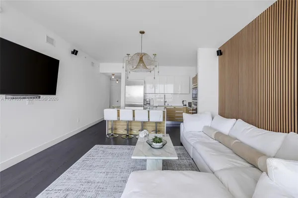 $7,000 | 2020 North Bayshore Drive, Unit 3509, Miami, FL 33137