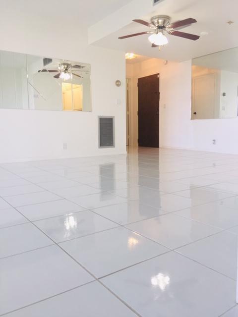336 Golfview Road, Unit 812 North Palm Beach, FL 33408 - Photo 5 of 17 IMG_2958