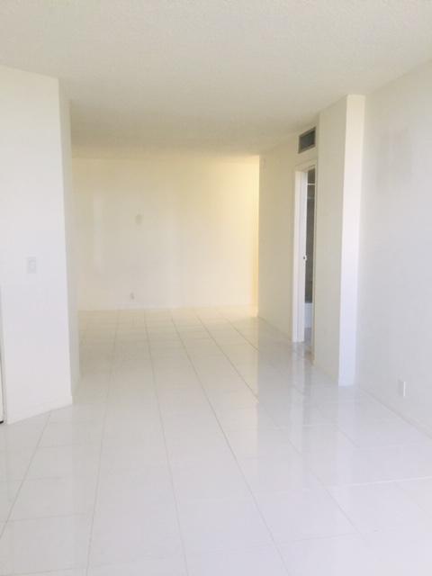 336 Golfview Road, Unit 812 North Palm Beach, FL 33408 - Photo 9 of 17 IMG_2962