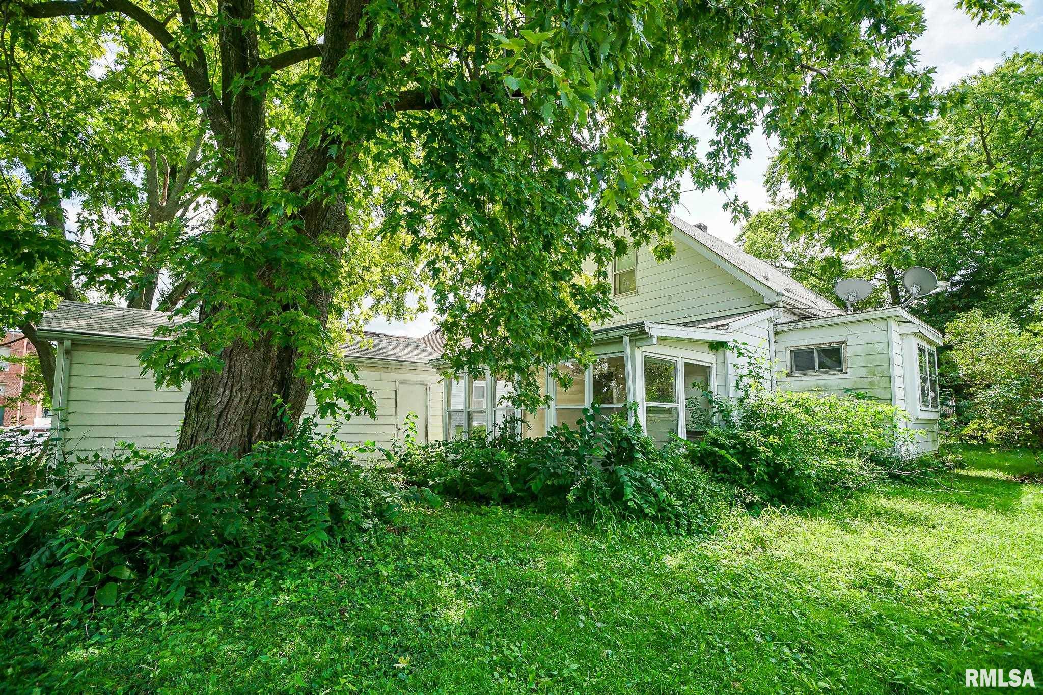 609 Walnut Street Washington, IL 61571 - Photo 10 of 48 Gallery Image 10