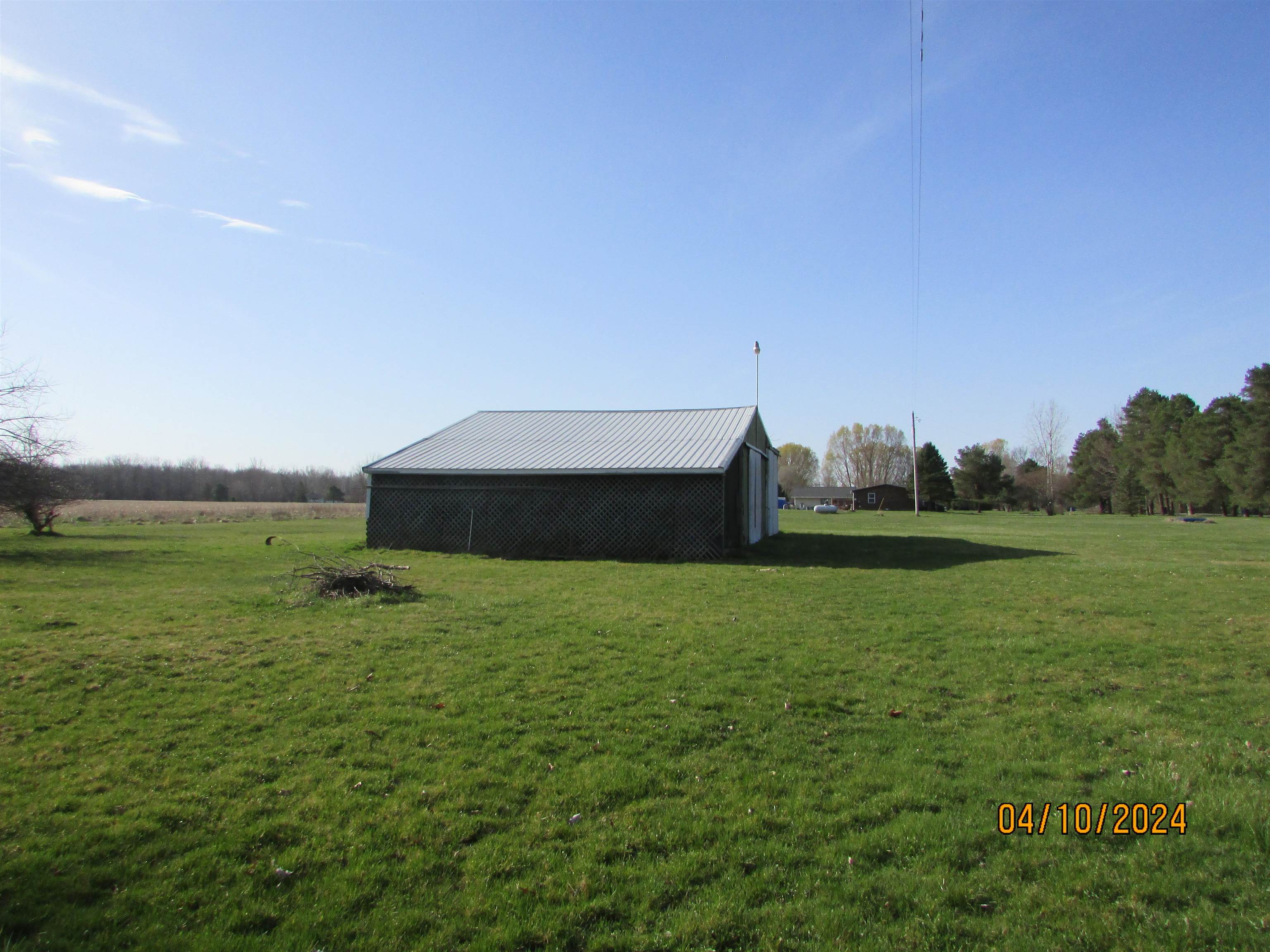 9118 Duffield Road Montrose, MI 48457 - Photo 7 of 46 50139287-624eb3b0-08fe-40d1-bd0a-fe6e1bd2ab34.JPG