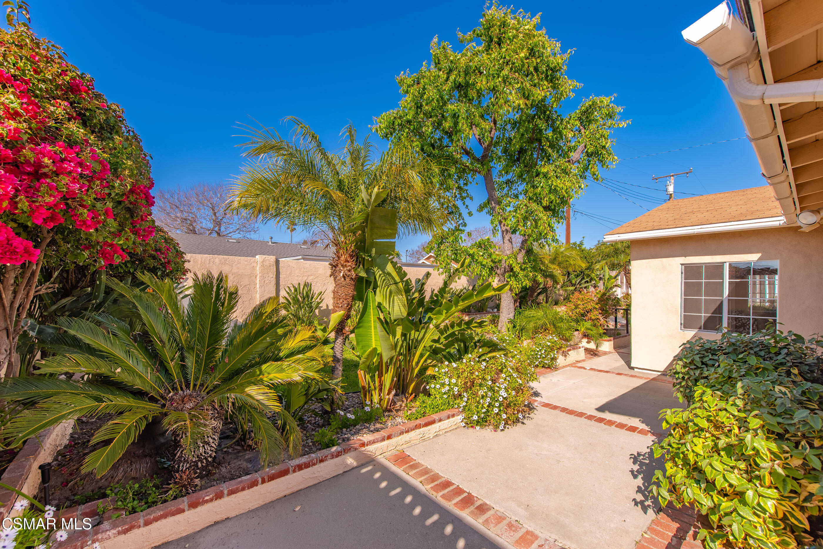 2111 Fitzgerald Road Simi Valley, CA 93065 - Photo 37 of 42 2111 Fitzgerald Rd Simi Valley-40