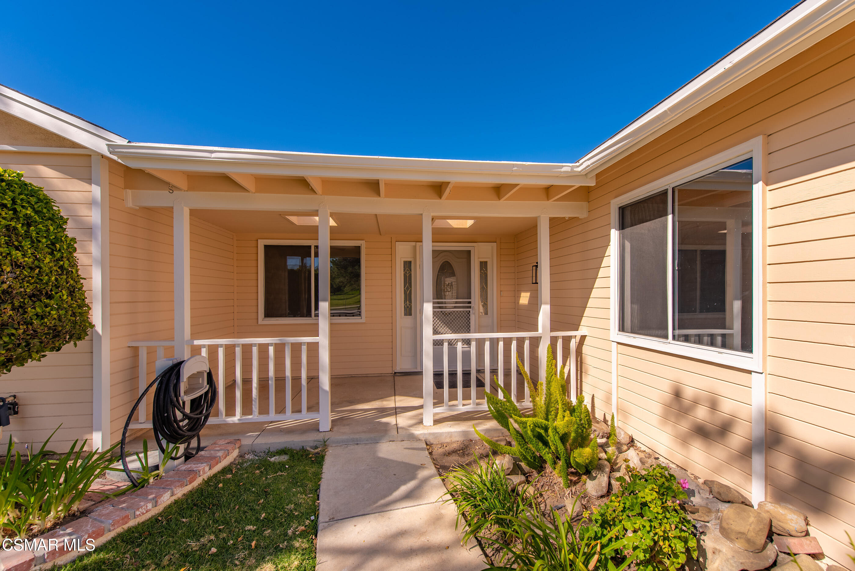 2111 Fitzgerald Road Simi Valley, CA 93065 - Photo 5 of 42 2111 Fitzgerald Rd Simi Valley-5