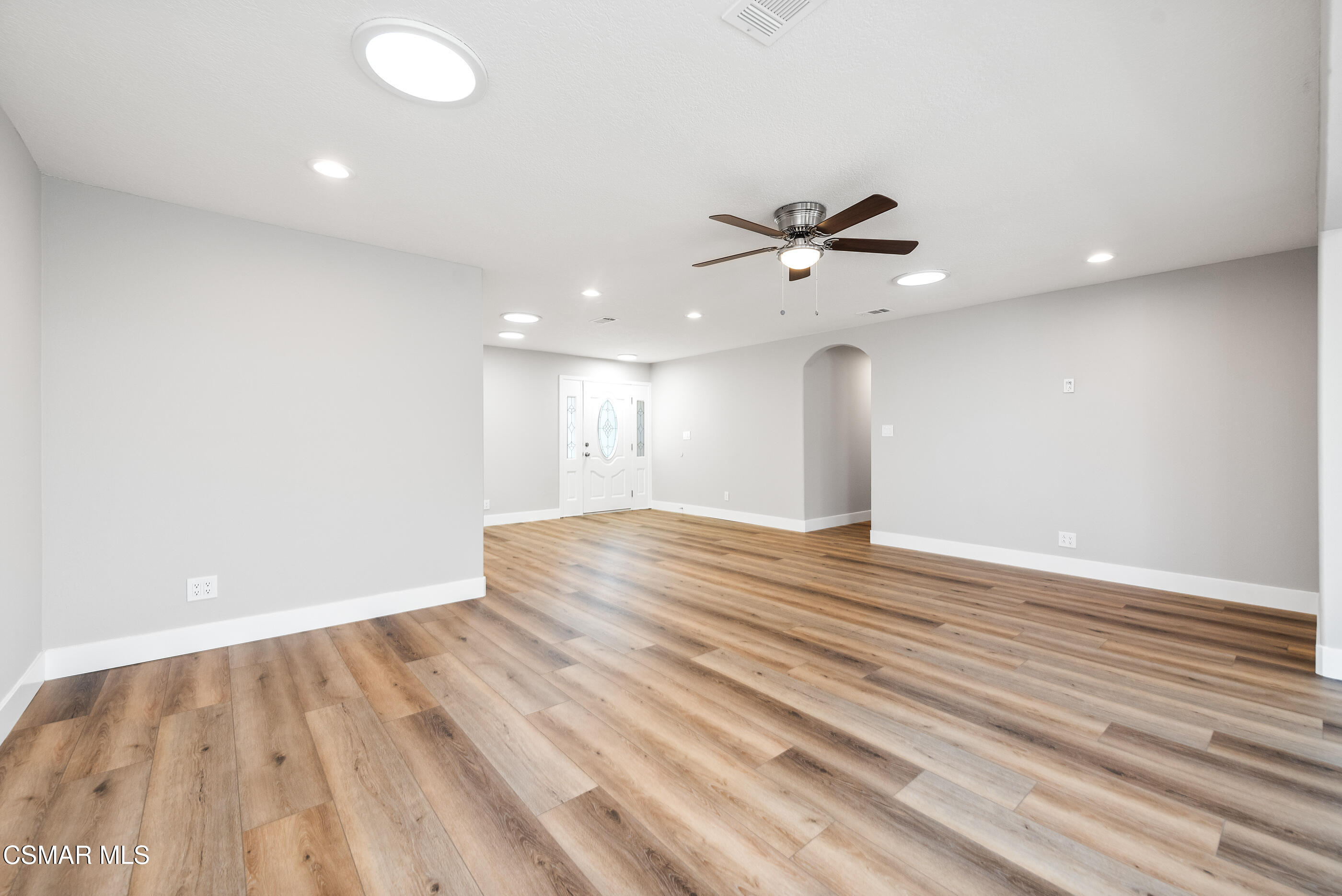 2111 Fitzgerald Road Simi Valley, CA 93065 - Photo 8 of 42 2111 Fitzgerald Rd Simi Valley-8