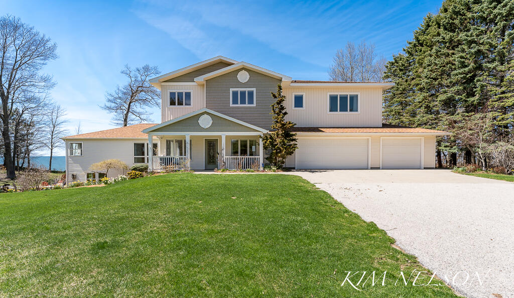 8937S.IndianHillsExterior-6LoRes