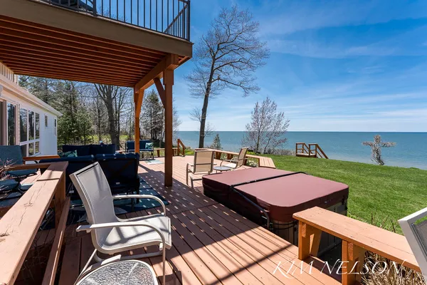 $2,999,000 | 8937 Indian Hills Road, Montague, MI 49437