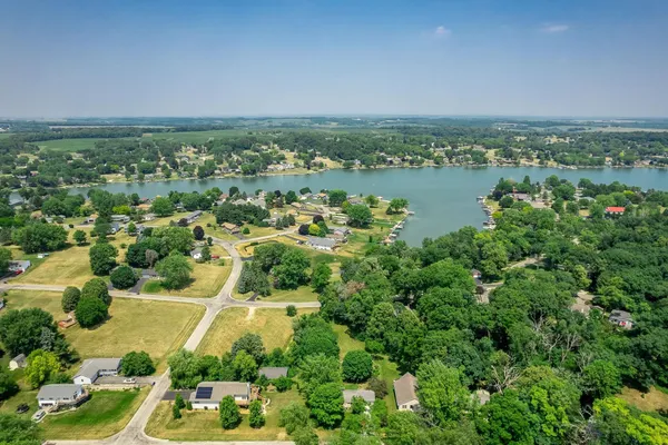 $3,250 | 621 Lake Summerset Road, Davis, IL 61019