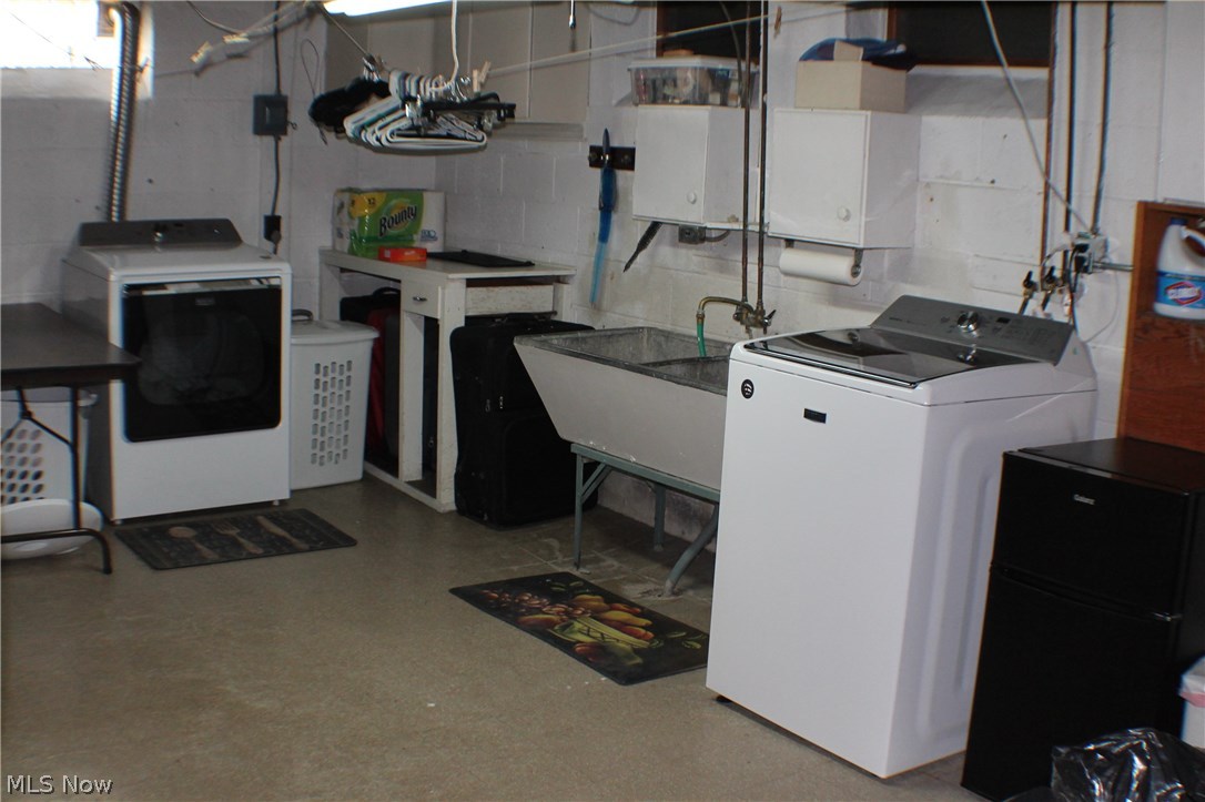 1207 Gordon Road Lyndhurst, OH 44124 - Photo 30 of 33 WASHER AND DRYER WILL BE REPLACED WITH LARGER FRONT LOADERS