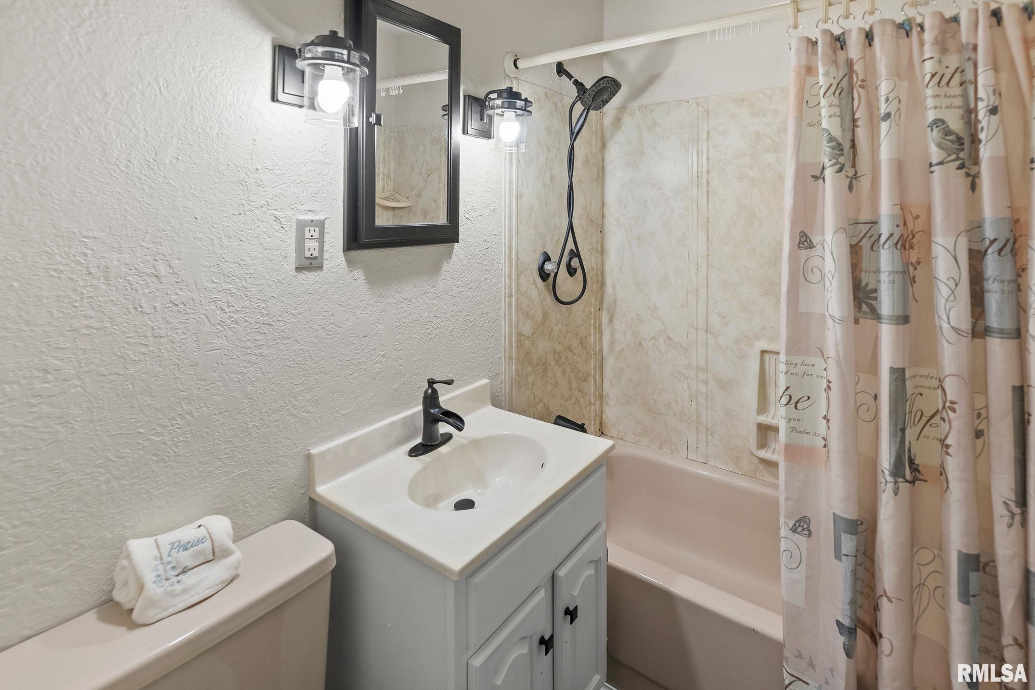 17 Roseclair Lane Centralia, IL 62801 - Photo 16 of 31