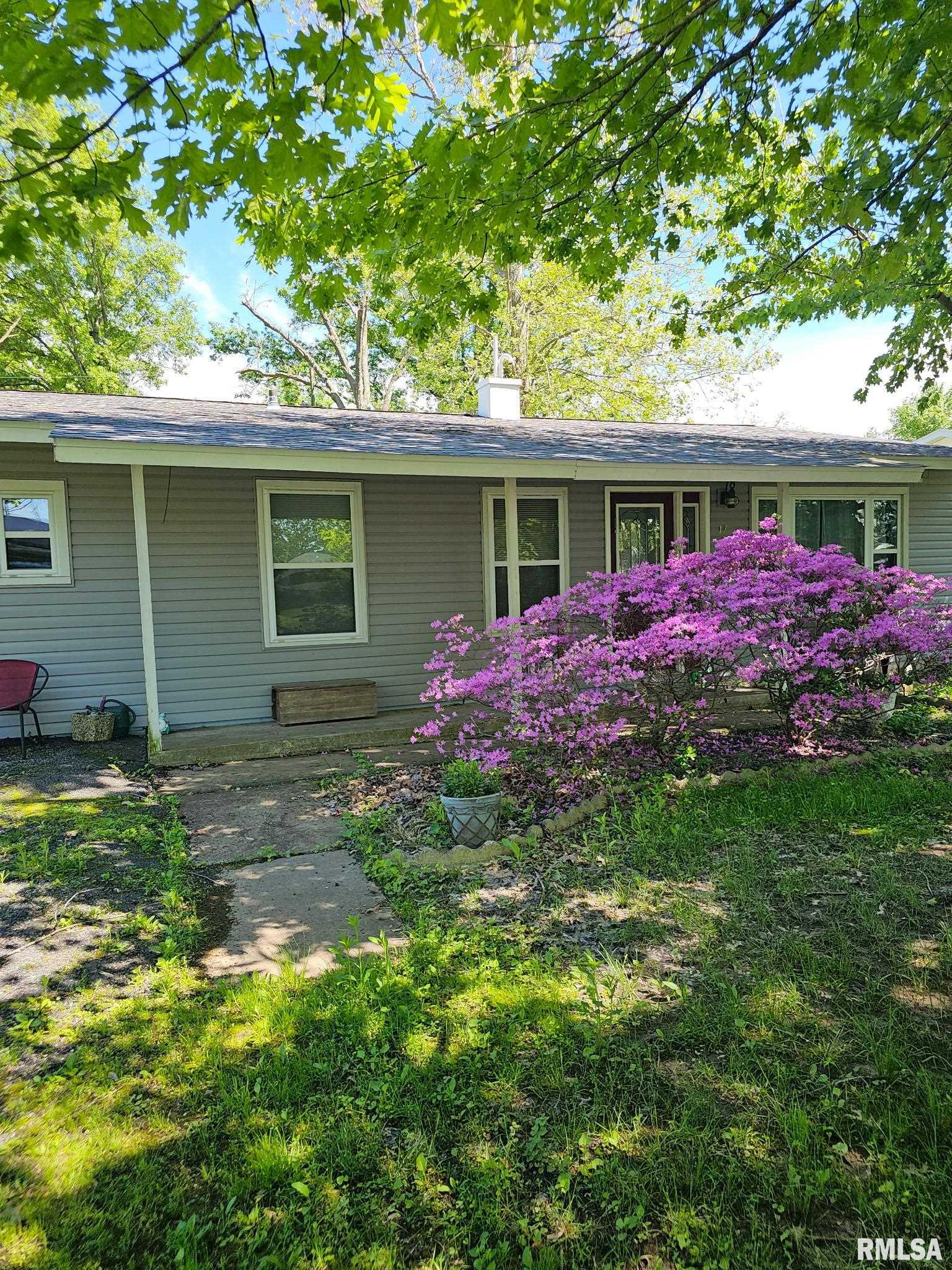 17 Roseclair Lane Centralia, IL 62801 - Photo 2 of 31