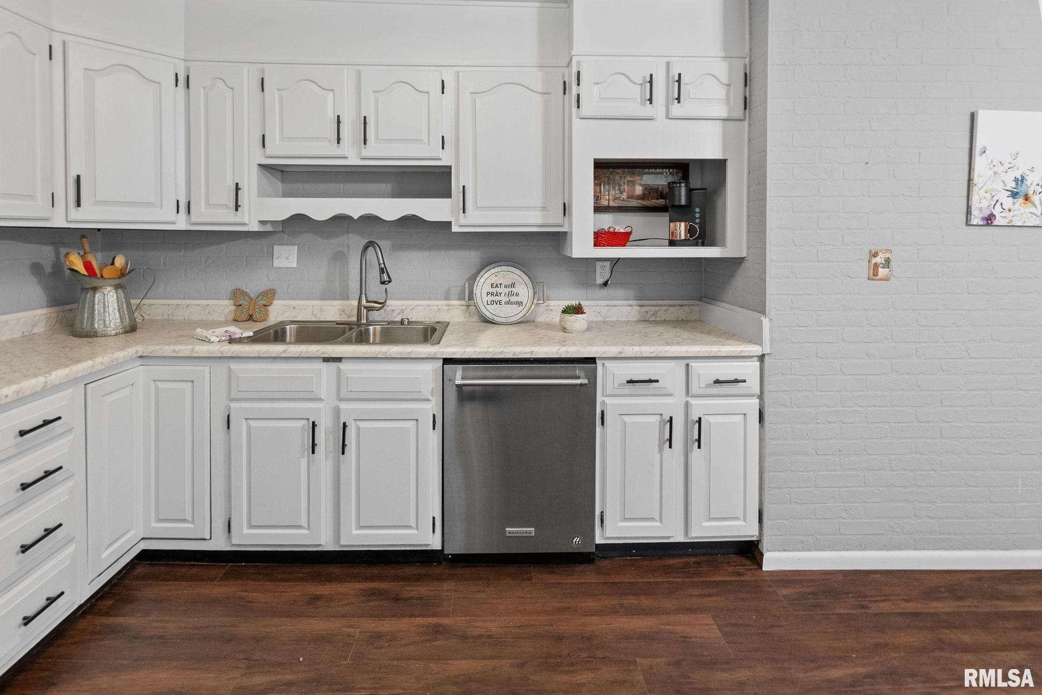 17 Roseclair Lane Centralia, IL 62801 - Photo 24 of 31