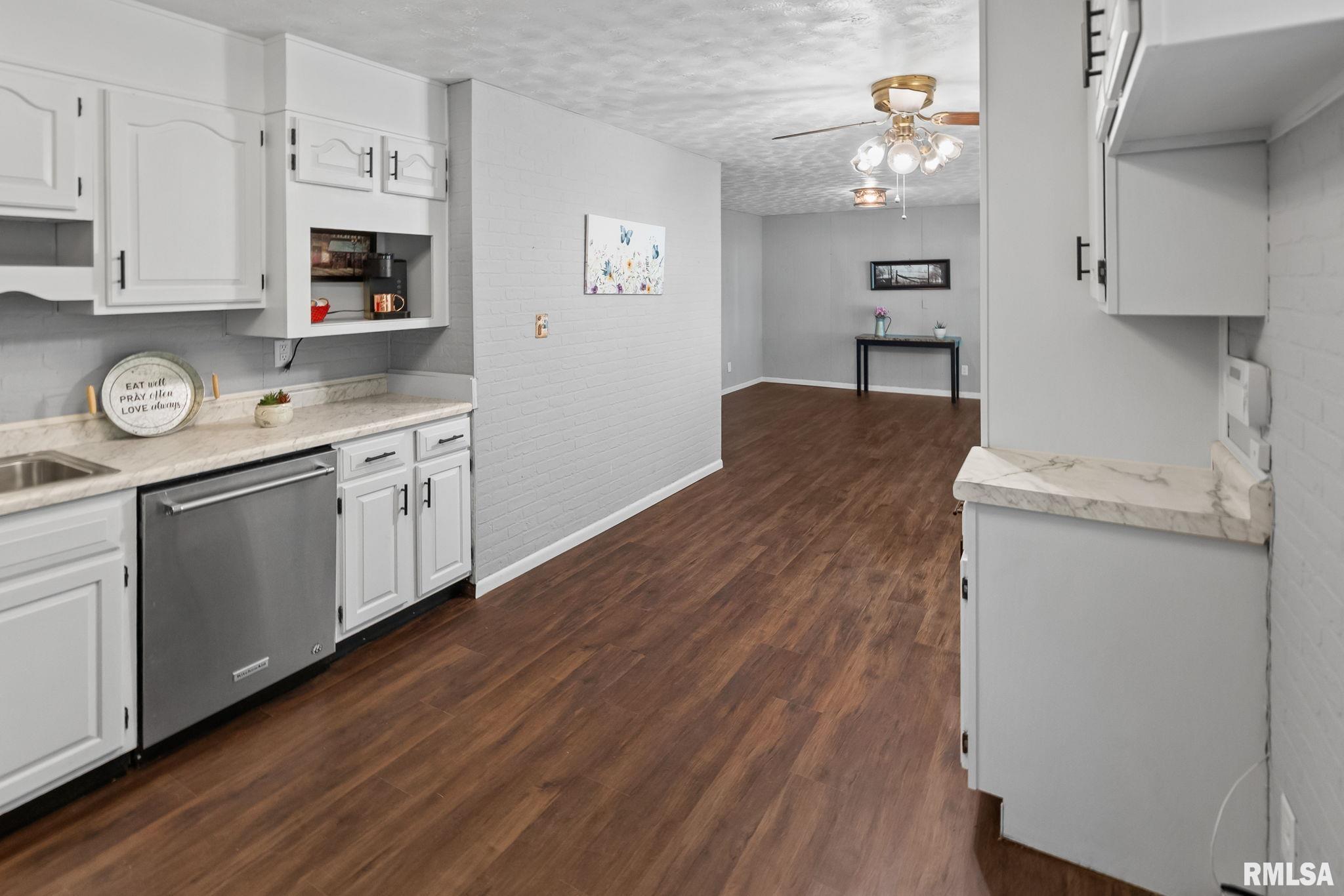 17 Roseclair Lane Centralia, IL 62801 - Photo 26 of 31