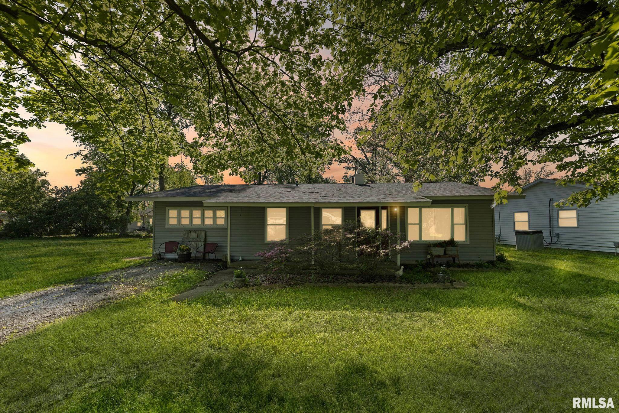 17 Roseclair Lane Centralia, IL 62801 - Photo 3 of 31