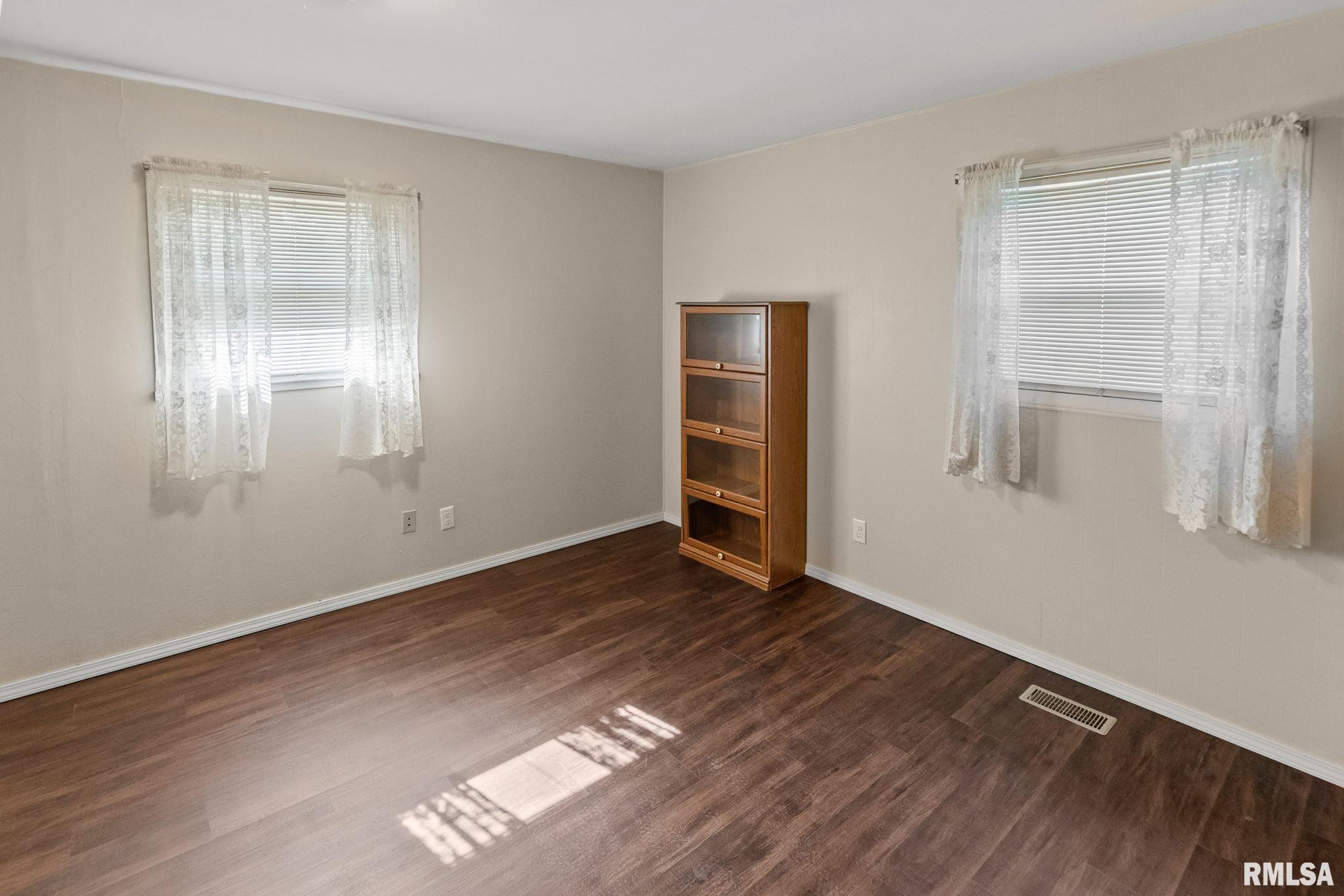 17 Roseclair Lane Centralia, IL 62801 - Photo 10 of 31