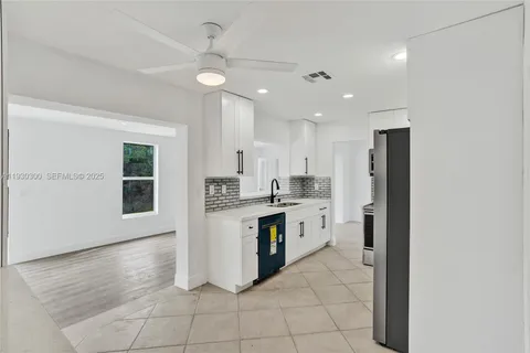 $365,000 | 5810 Northwest 81st Avenue, Tamarac, FL 33321