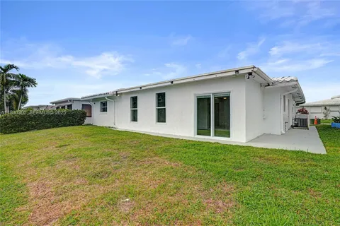 $365,000 | 5810 Northwest 81st Avenue, Tamarac, FL 33321