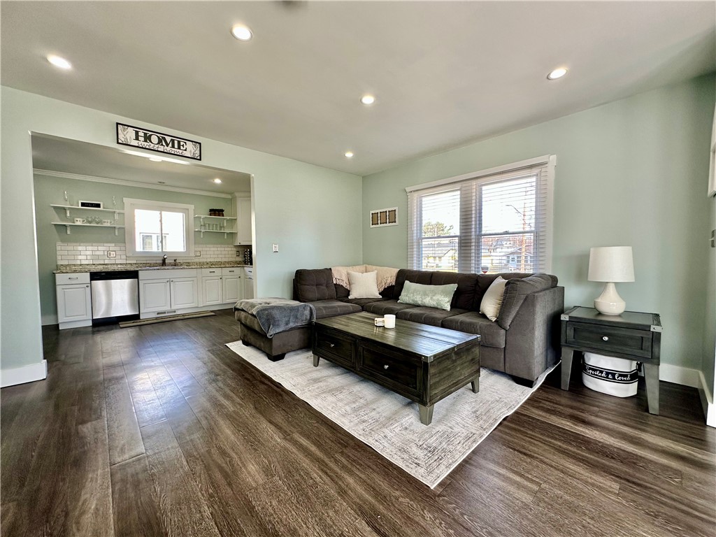 85 McEwen Road Greece, NY 14616 - Photo 3 of 23